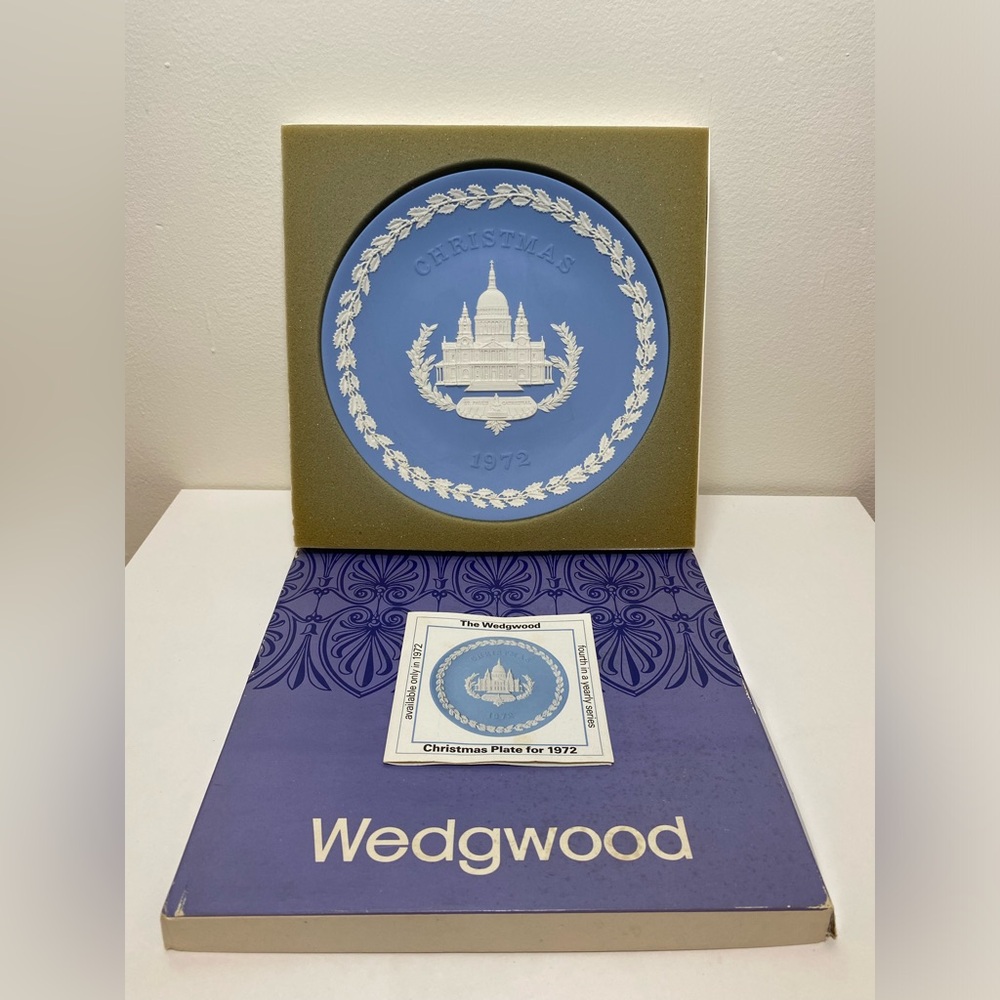 Wedgwood NEW Vintage 1972 Christmas Plate St Paul’s Cathedral Blue White Jasper